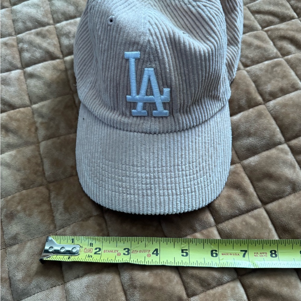 47 Brand Pale Pink &white corduroy Genuine Merchandise LA Dodgers cap/afjustable - Picture 2 of 12